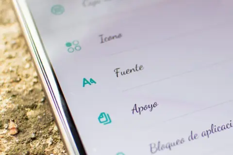 Ustawienia telefonu: ikony, czcionka na telefon, wsparcie i blokowanie aplikacji.