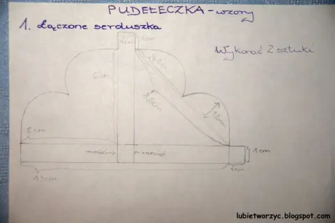 Wzór do druku: połączone serduszka, wymiary 13cm x 6cm, do wykonania 2 sztuki.