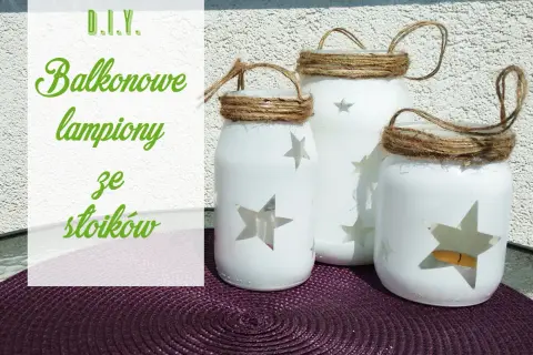 Balkonowe lampiony ze słoików, ozdobione sznurkiem i gwiazdkami, tworzą nastrojowy świecznik ze słoika.